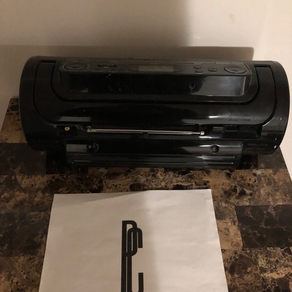 iLive iPod Radio Speaker Dock - Picture 6 of 6